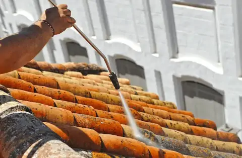 Nettoyage de toitures - Uzès